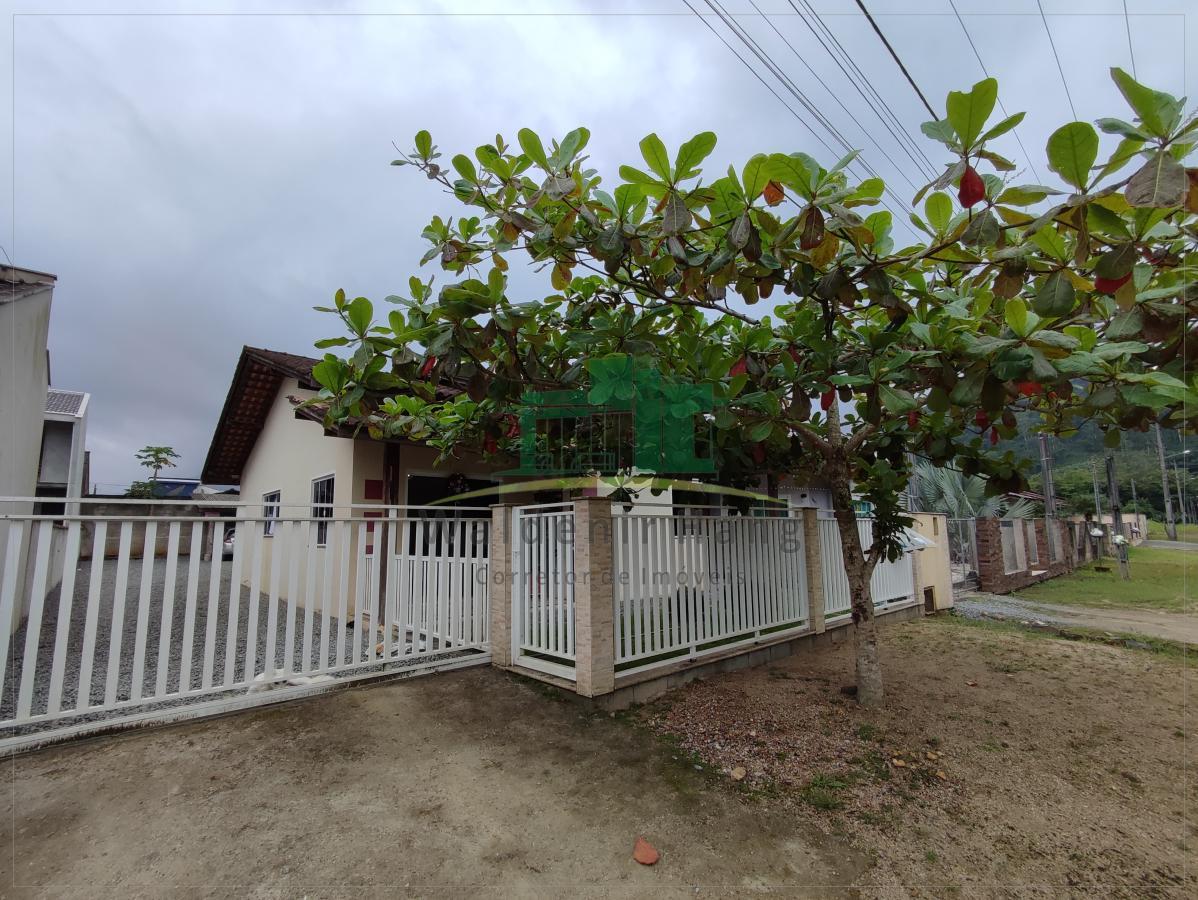 Casas com churrasqueira à venda em Schroeder, SC - ZAP Imóveis